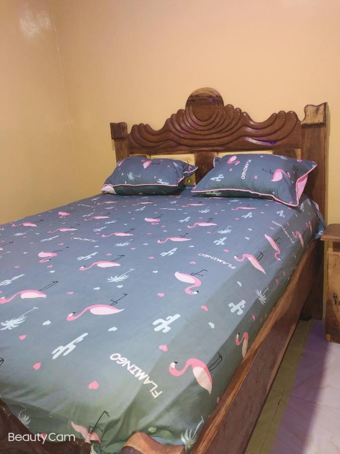 Awamuulamin Manneh Guest House Abuko Buitenkant foto