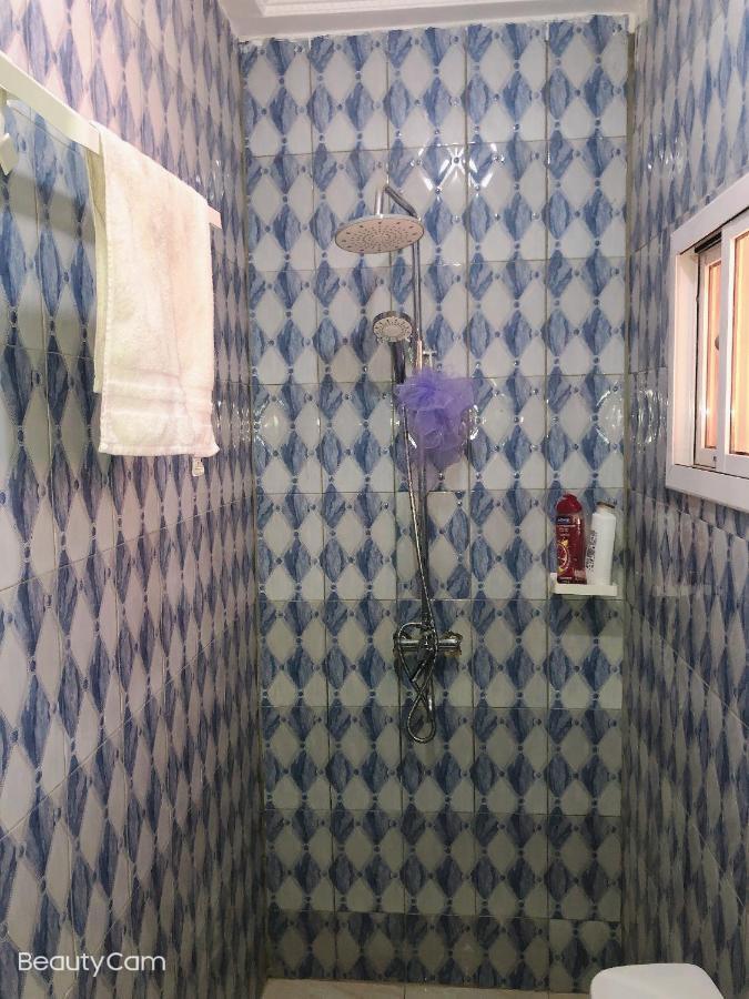 Awamuulamin Manneh Guest House Abuko Buitenkant foto