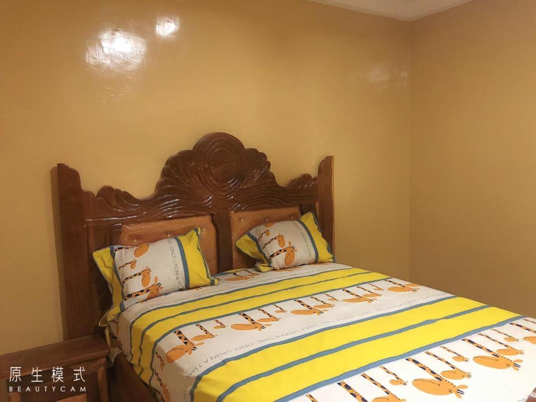 Awamuulamin Manneh Guest House Abuko Buitenkant foto